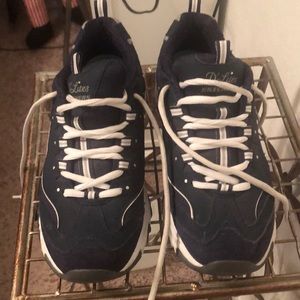 Skechers D’Lites memory foam sneakers